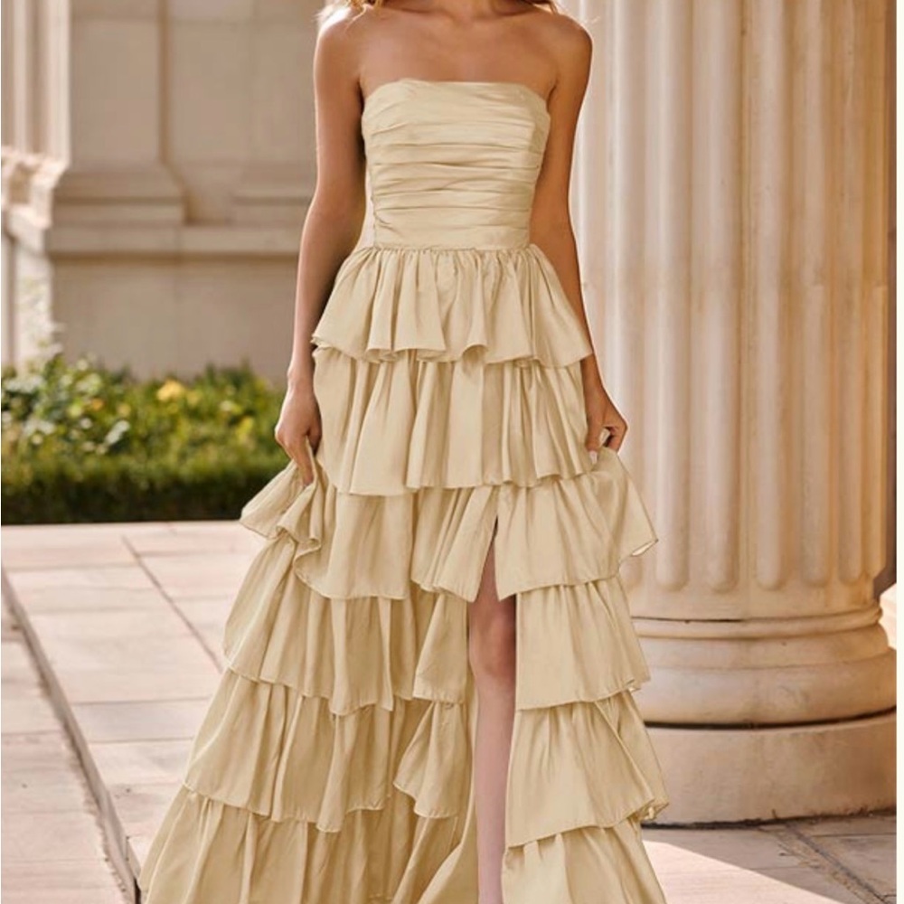Elegant Cream Strapless Tiered Dress
